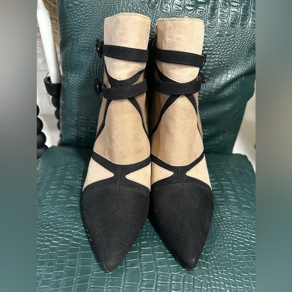 NWOB-Just Fab Suede Ankle Boots - Picture 2 of 6